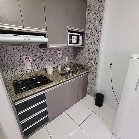 Lagoa Flat Service Rm Hopsedagem Caldas Novas Exterior photo
